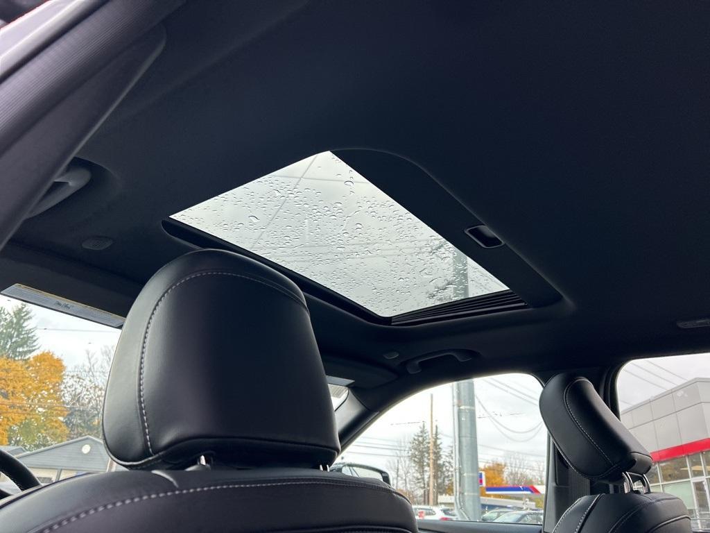 new 2025 Jeep Grand Cherokee car, priced at $40,414