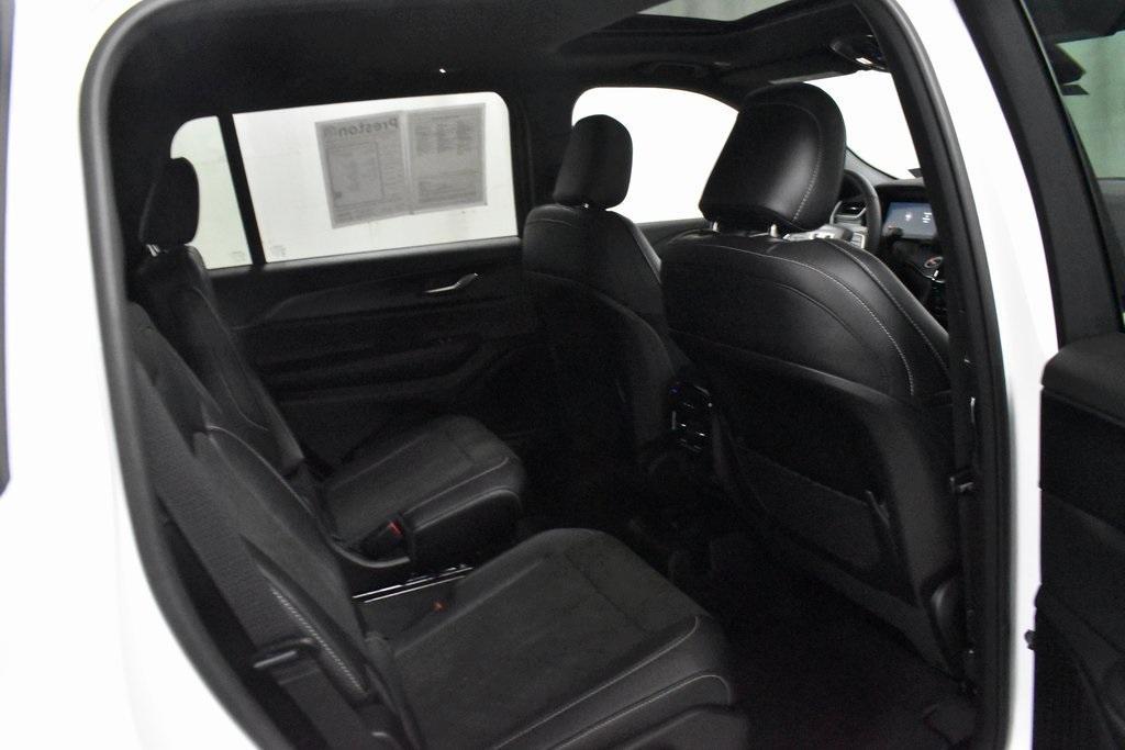 used 2025 Jeep Grand Cherokee L car, priced at $43,998