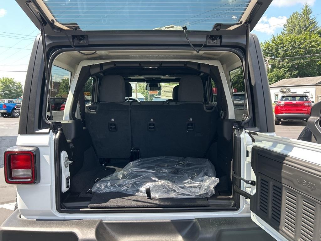 new 2025 Jeep Wrangler car, priced at $41,823