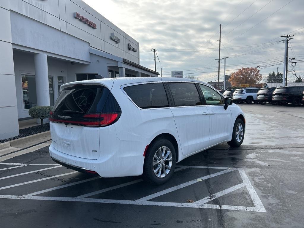 new 2026 Chrysler Pacifica car, priced at $46,645