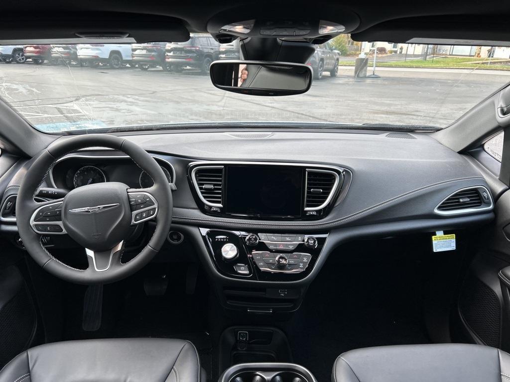 new 2026 Chrysler Pacifica car, priced at $46,645
