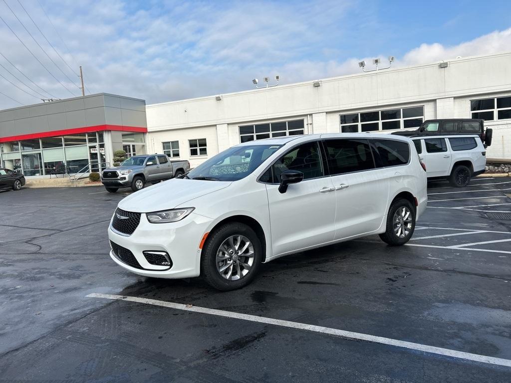 new 2026 Chrysler Pacifica car, priced at $46,645