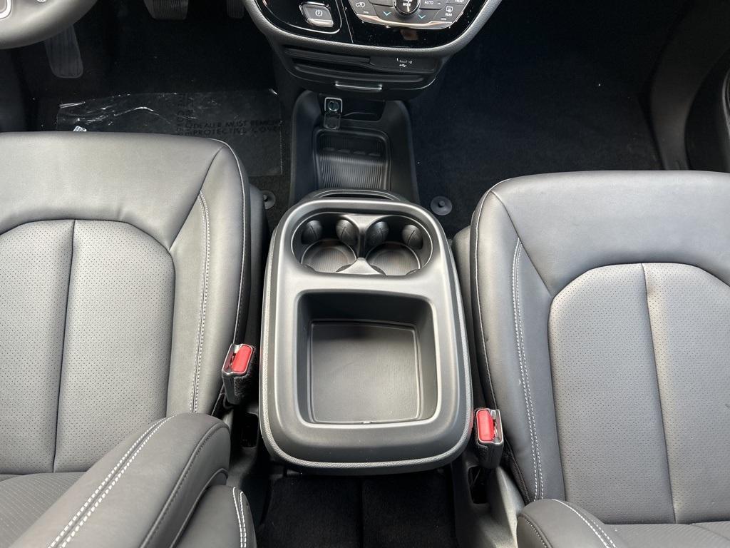 new 2026 Chrysler Pacifica car, priced at $46,645