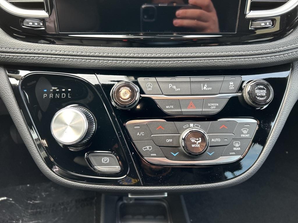 new 2026 Chrysler Pacifica car, priced at $46,645