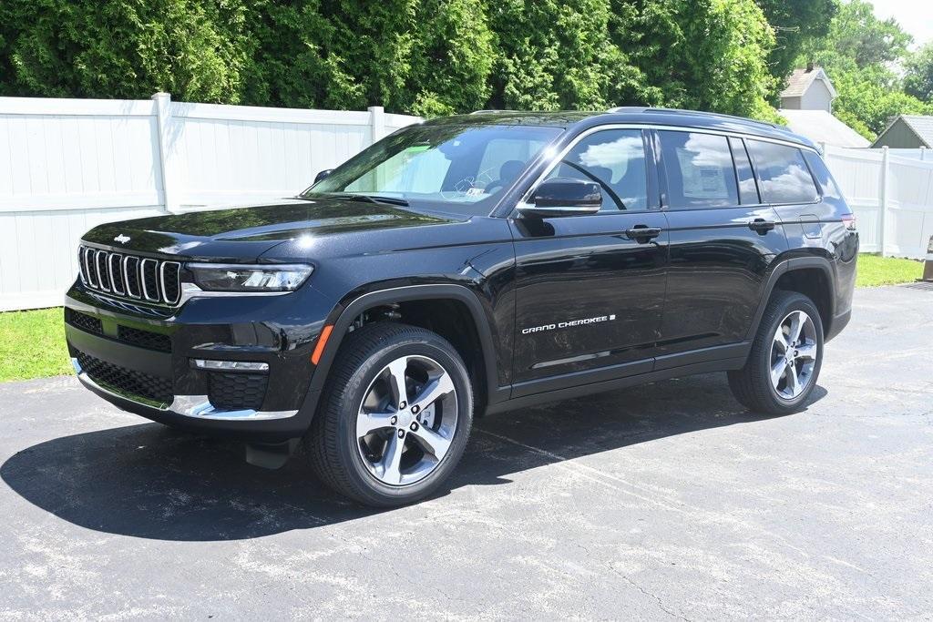 new 2024 Jeep Grand Cherokee L car, priced at $56,162