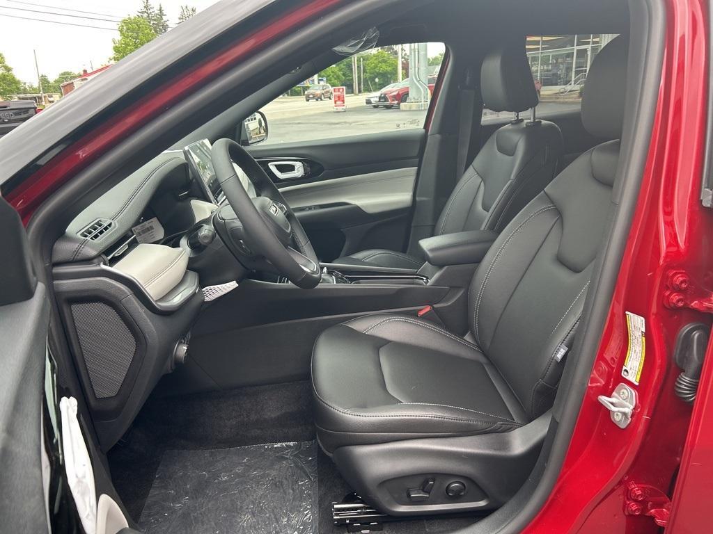 new 2025 Jeep Compass car, priced at $31,207