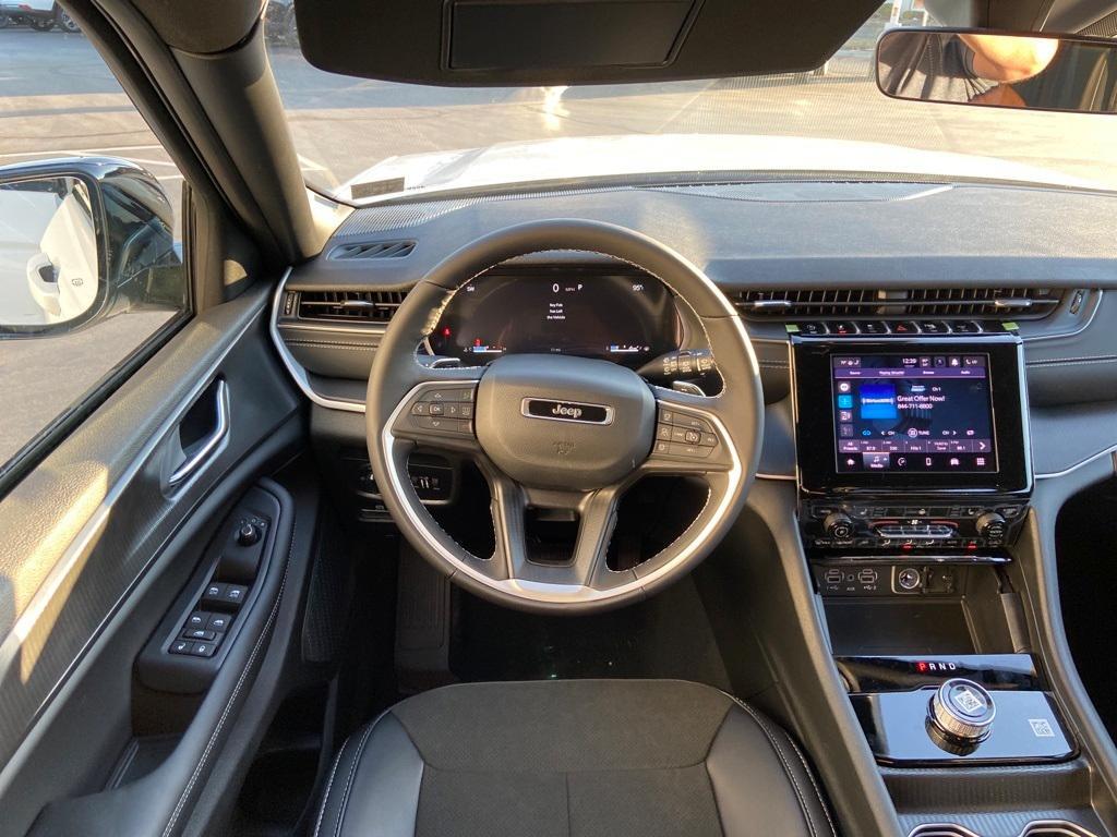 new 2025 Jeep Grand Cherokee L car, priced at $42,615
