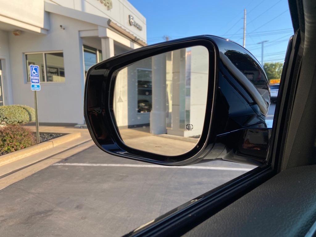 new 2025 Jeep Grand Cherokee L car, priced at $42,615