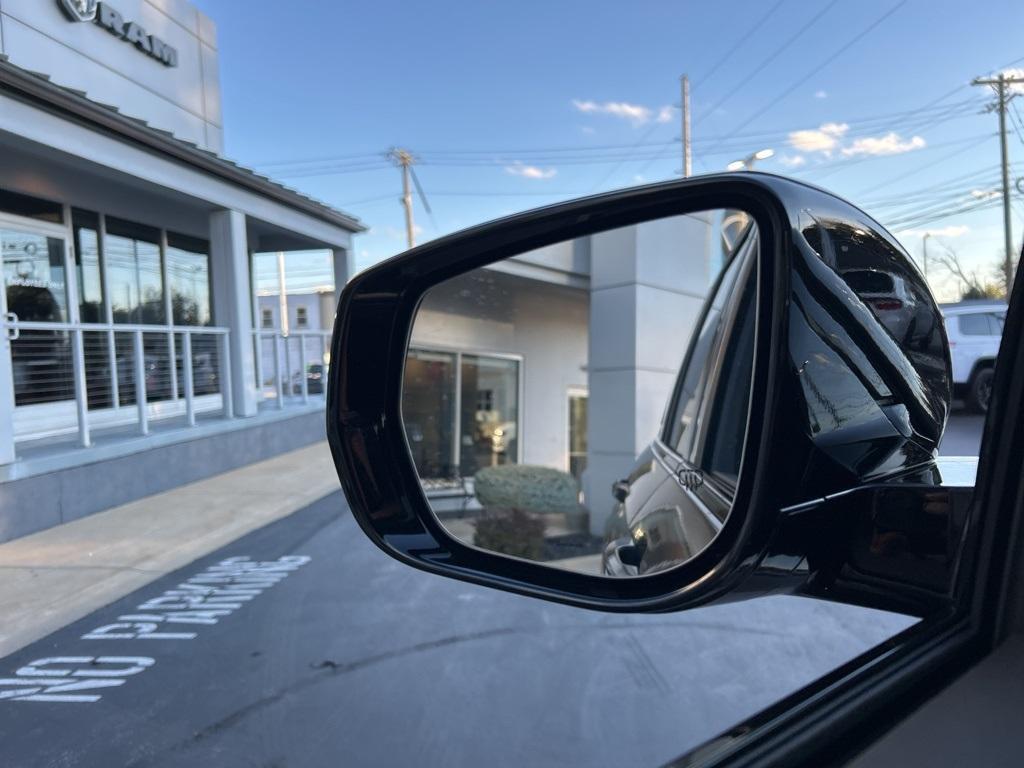 new 2025 Jeep Grand Cherokee car, priced at $47,191