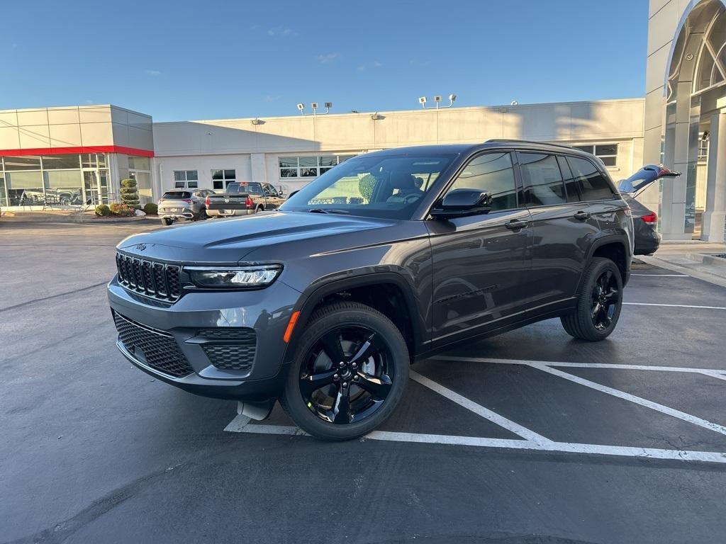new 2025 Jeep Grand Cherokee car, priced at $47,191