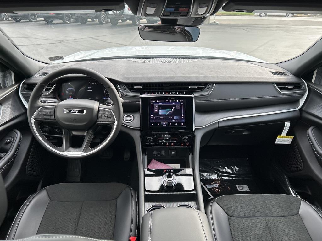 new 2025 Jeep Grand Cherokee L car, priced at $38,510