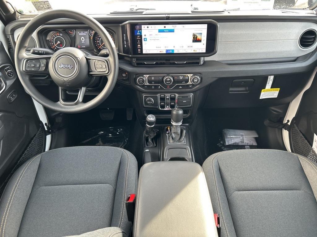 new 2025 Jeep Gladiator car, priced at $40,998