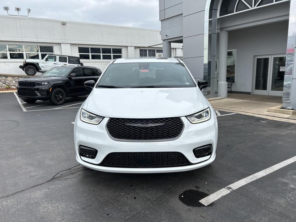 new 2026 Chrysler Pacifica car, priced at $47,226