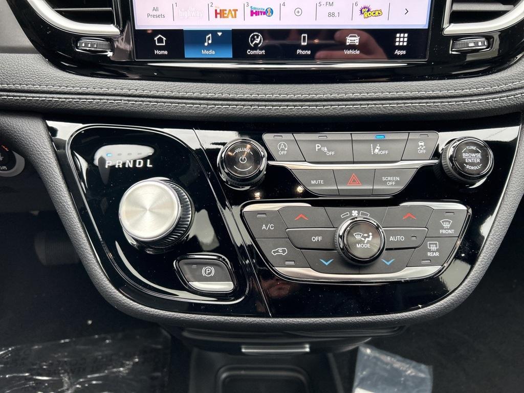 new 2026 Chrysler Pacifica car, priced at $47,226