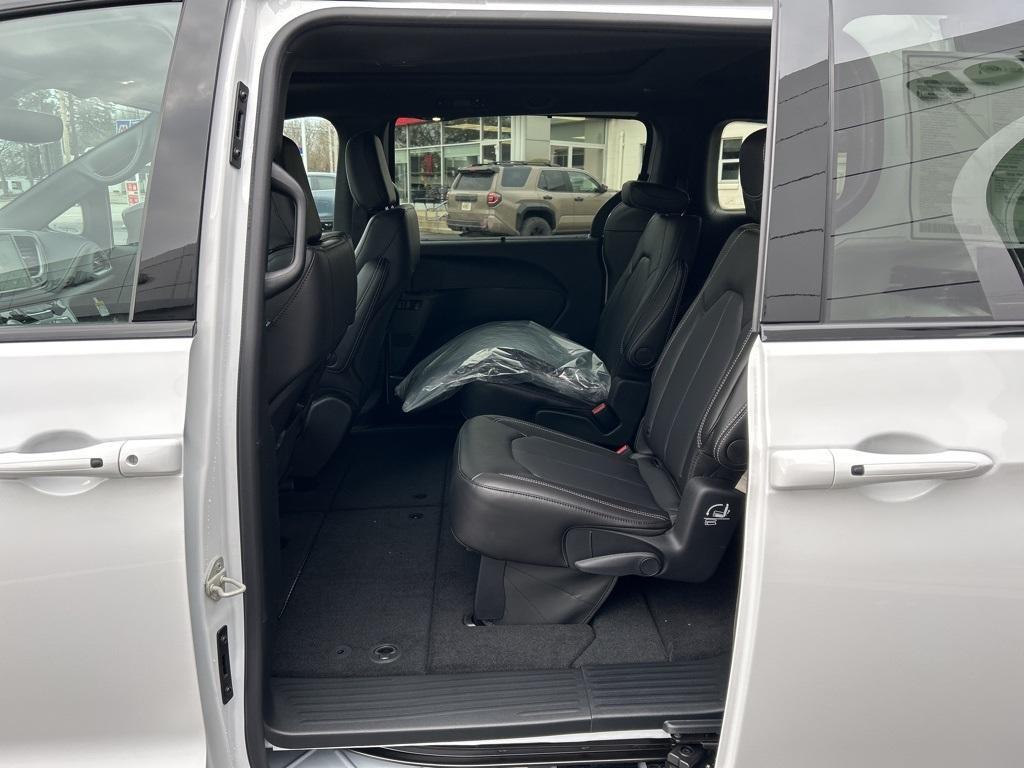 new 2026 Chrysler Pacifica car, priced at $47,226