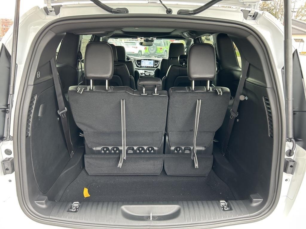 new 2026 Chrysler Pacifica car, priced at $47,226