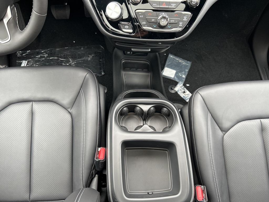 new 2026 Chrysler Pacifica car, priced at $47,226