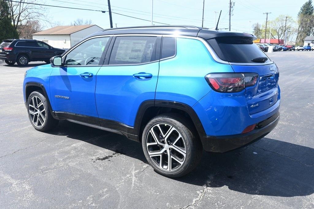 new 2024 Jeep Compass car, priced at $38,000