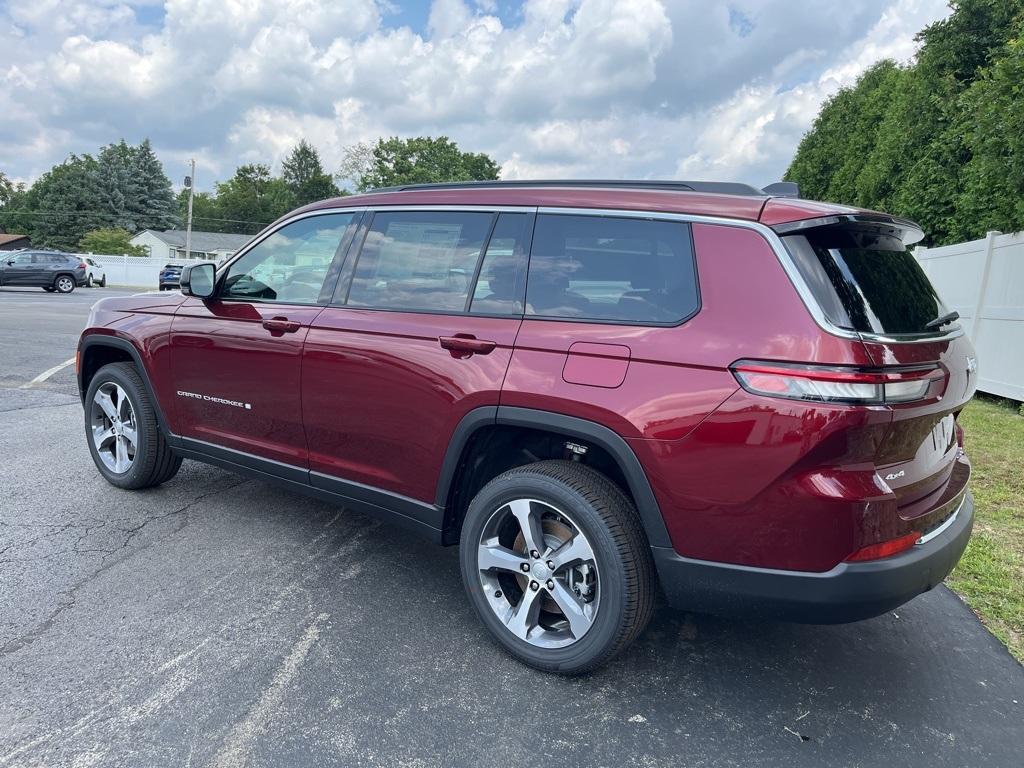 new 2024 Jeep Grand Cherokee L car, priced at $45,999