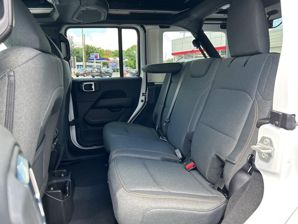 new 2025 Jeep Wrangler car, priced at $50,333