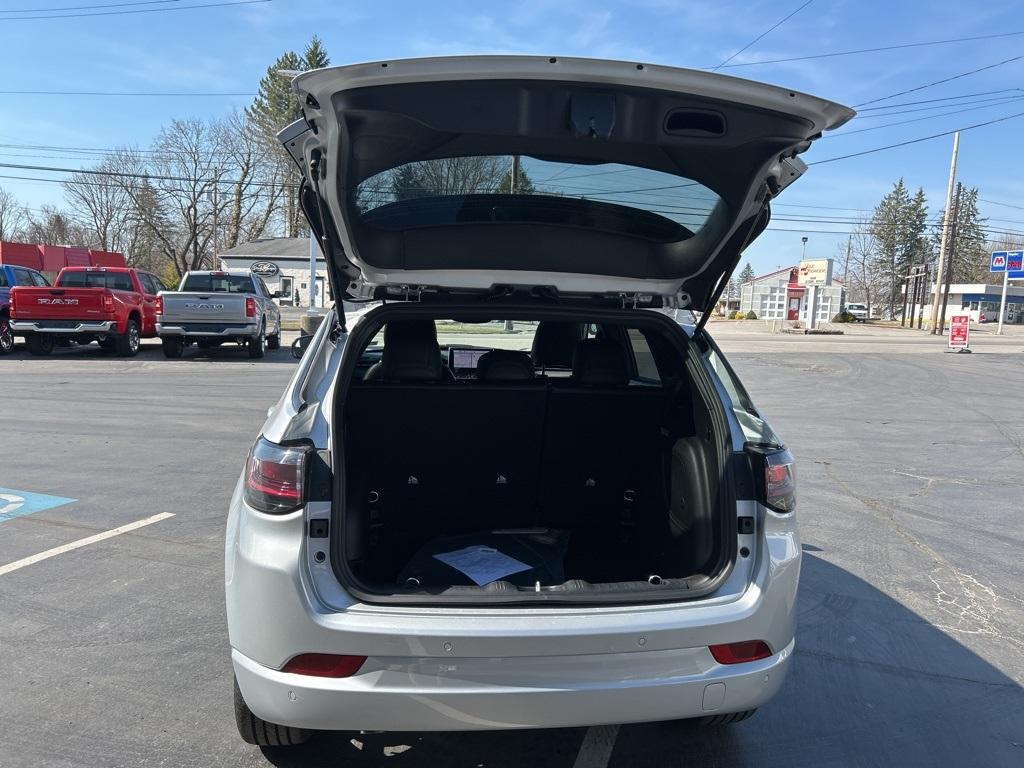 new 2025 Jeep Compass car, priced at $36,869