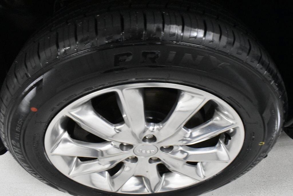 used 2017 Jeep Cherokee car, priced at $16,498