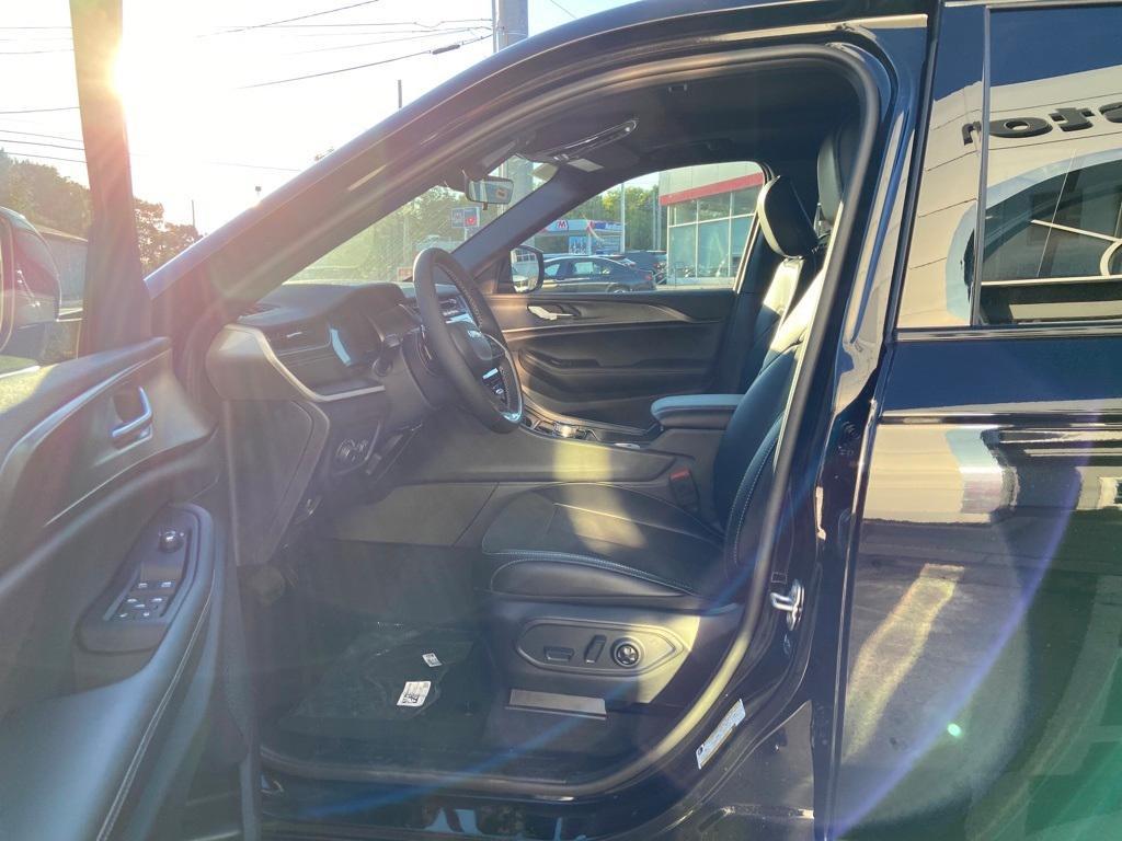 new 2025 Jeep Grand Cherokee L car, priced at $41,670
