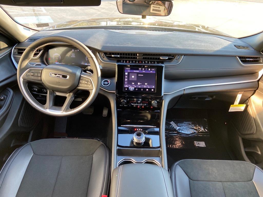 new 2025 Jeep Grand Cherokee L car, priced at $41,670