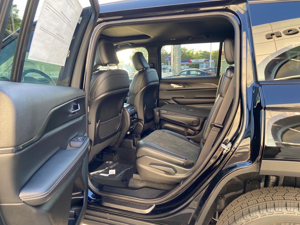 new 2025 Jeep Grand Cherokee L car, priced at $41,670