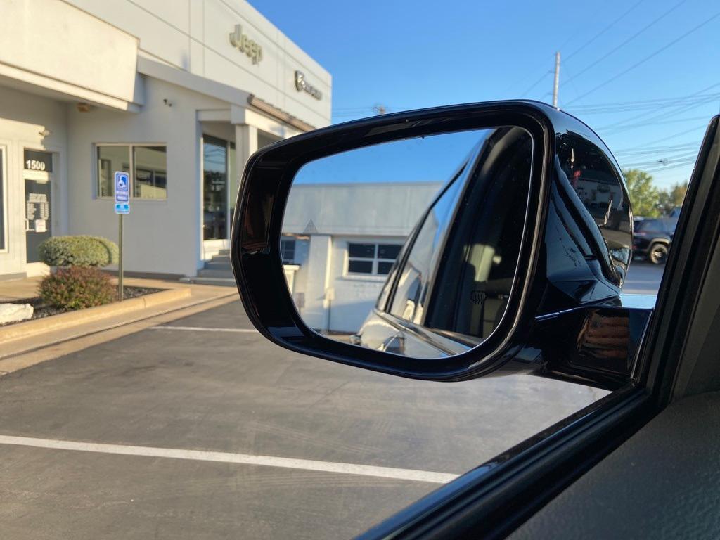 new 2025 Jeep Grand Cherokee L car, priced at $41,670