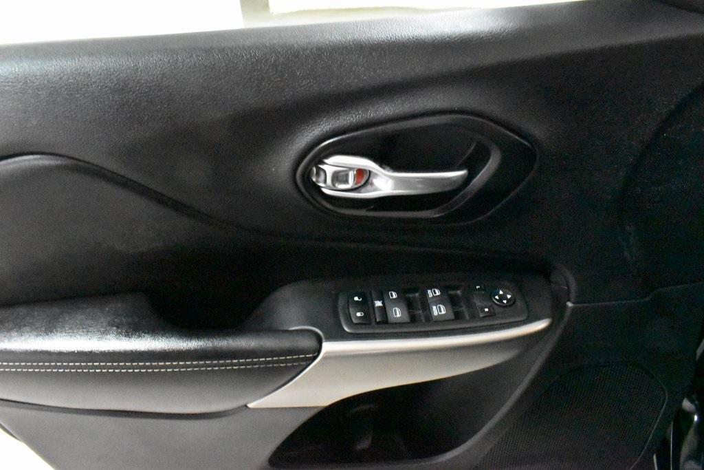 used 2021 Jeep Cherokee car, priced at $23,498