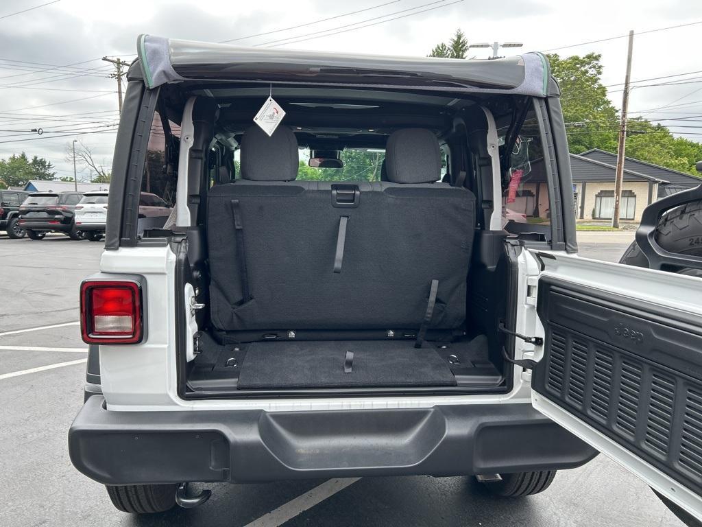 new 2025 Jeep Wrangler car