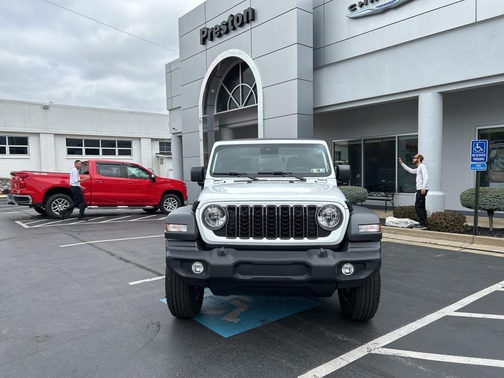 new 2025 Jeep Wrangler car