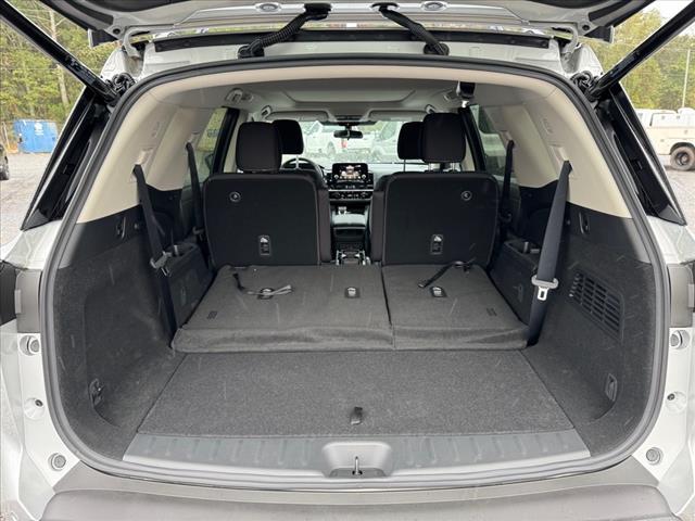 new 2025 Nissan Pathfinder car, priced at $38,890