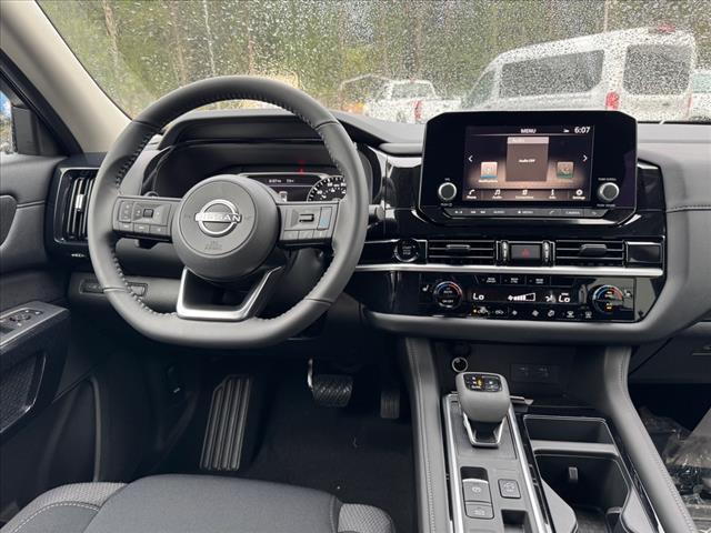 new 2025 Nissan Pathfinder car, priced at $38,890