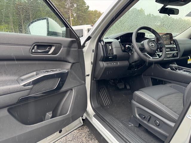new 2025 Nissan Pathfinder car, priced at $38,890
