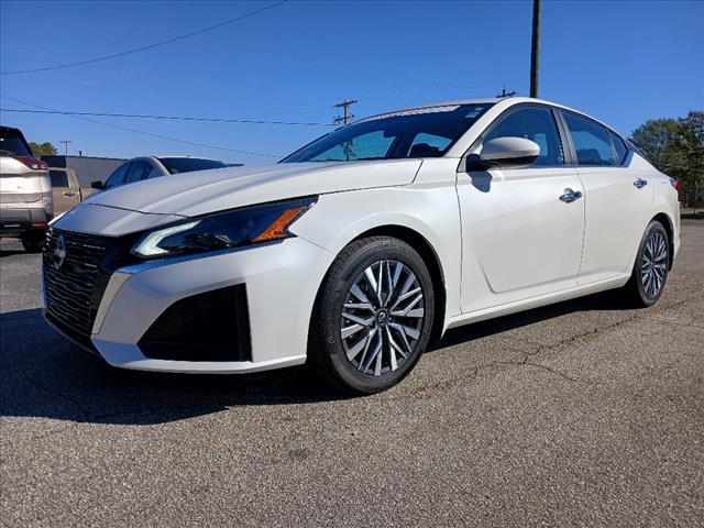 used 2023 Nissan Altima car, priced at $23,300