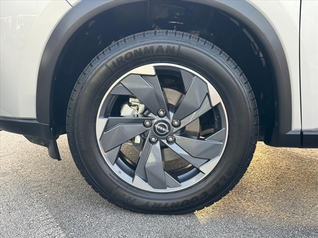 used 2025 Nissan Rogue car, priced at $24,400