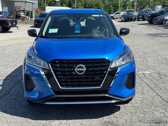 new 2025 Nissan Kicks Play car, priced at $23,555