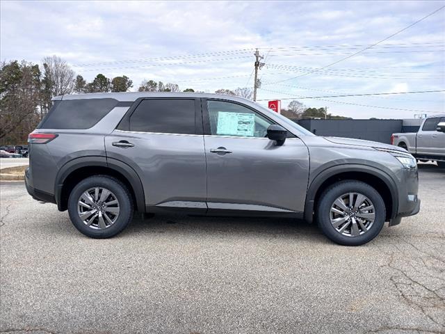 new 2025 Nissan Pathfinder car, priced at $39,010