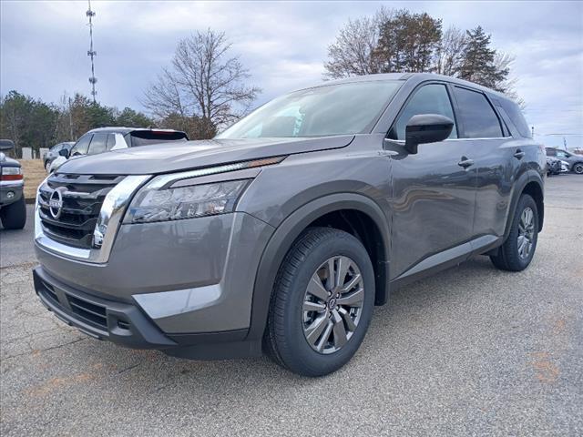 new 2025 Nissan Pathfinder car, priced at $39,010