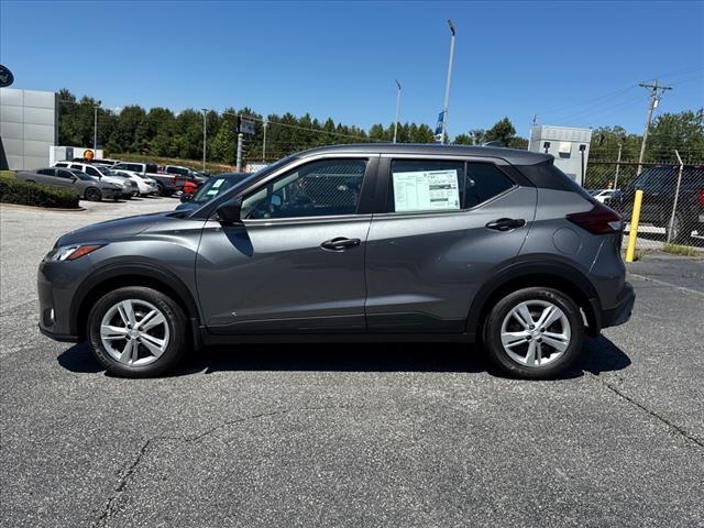 new 2025 Nissan Kicks Play car, priced at $23,540
