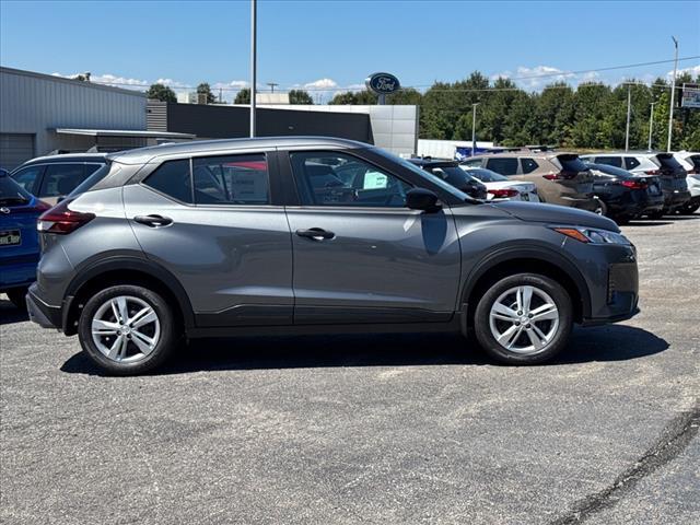 new 2025 Nissan Kicks Play car, priced at $23,540