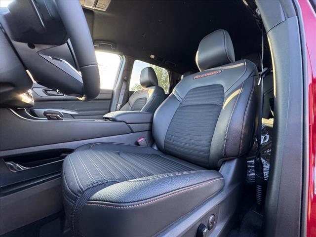 new 2025 Nissan Pathfinder car, priced at $42,060