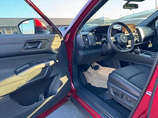 new 2025 Nissan Pathfinder car, priced at $42,060