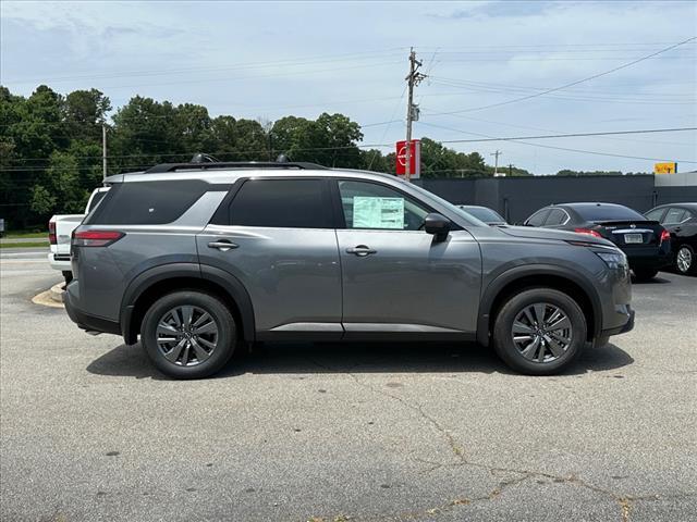 new 2024 Nissan Pathfinder car, priced at $40,943