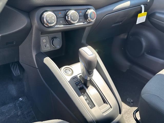 new 2025 Nissan Kicks Play car, priced at $23,101