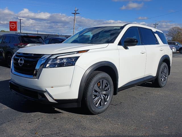 new 2025 Nissan Pathfinder car, priced at $39,010