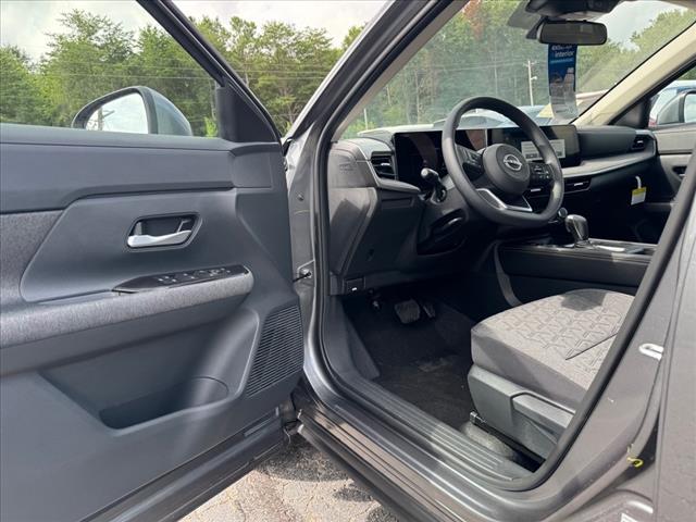 new 2025 Nissan Kicks car, priced at $27,015