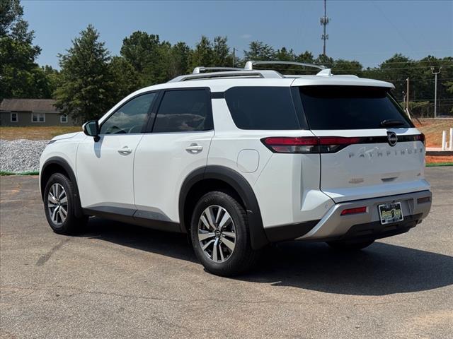 new 2025 Nissan Pathfinder car, priced at $42,615